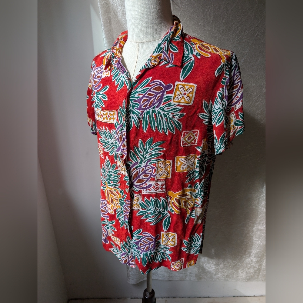 Chico's Design Hawaiian Tropical Button Down 100% Rayon Peace Turtle Palm Frond